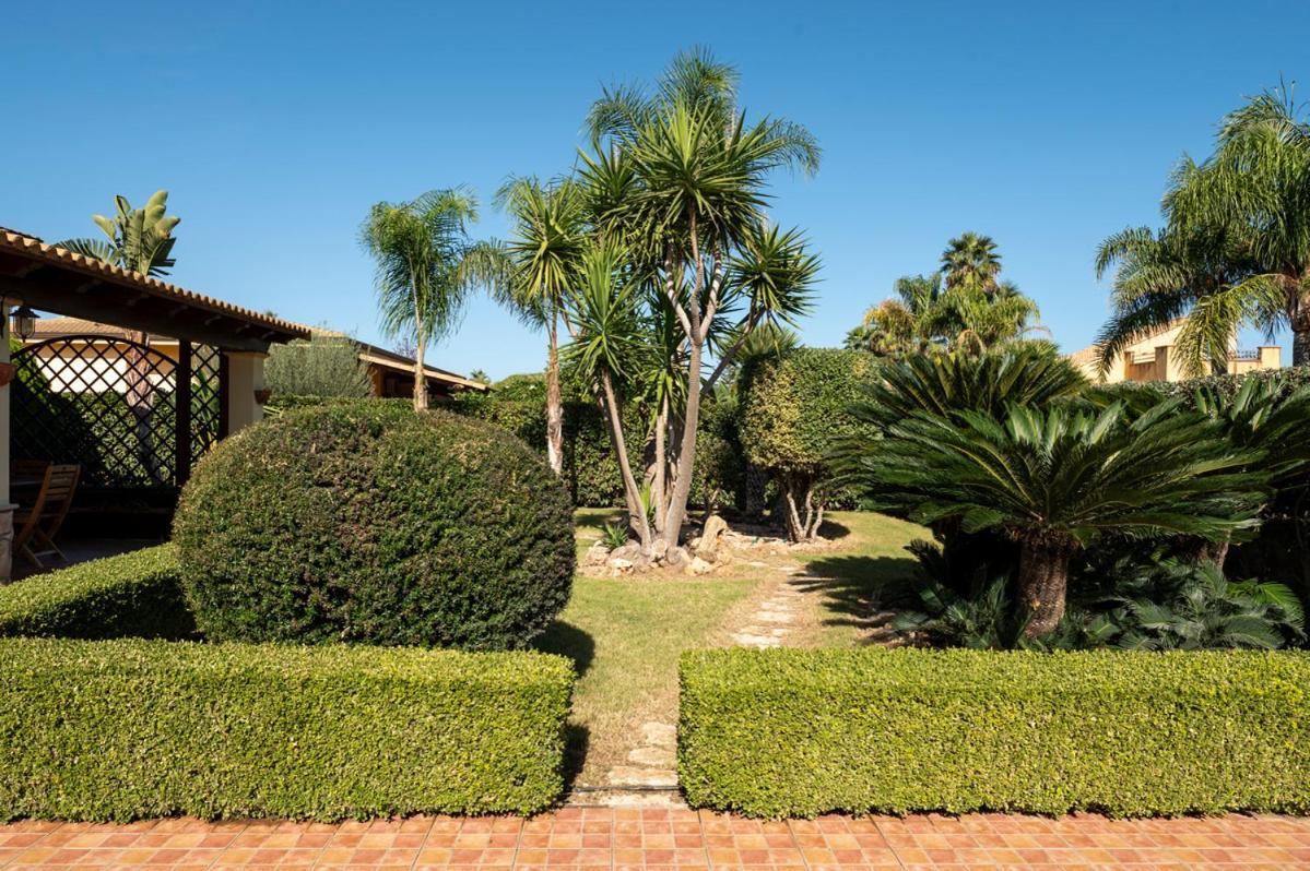Villa Plumeria Campofelice Di Roccella Luaran gambar