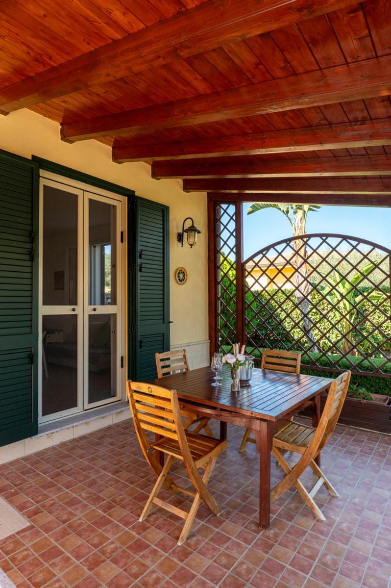 Villa Plumeria Campofelice Di Roccella Luaran gambar