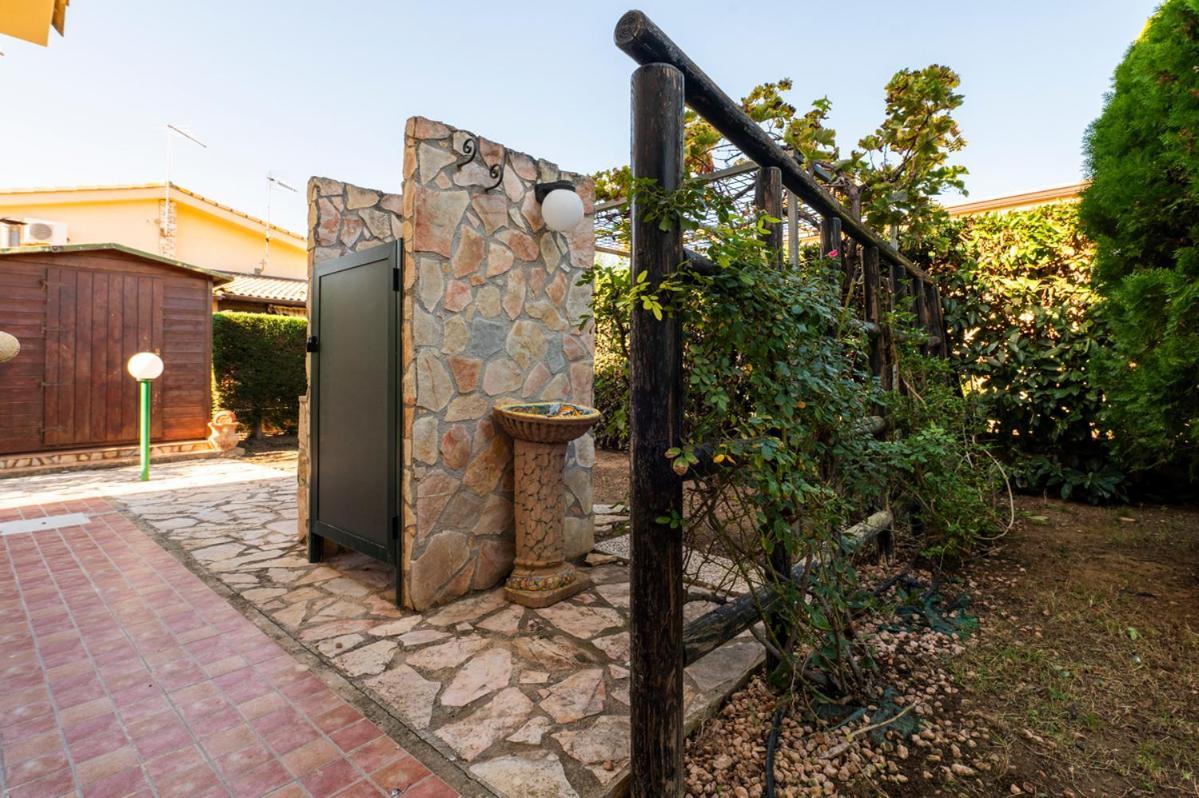 Villa Plumeria Campofelice Di Roccella Luaran gambar