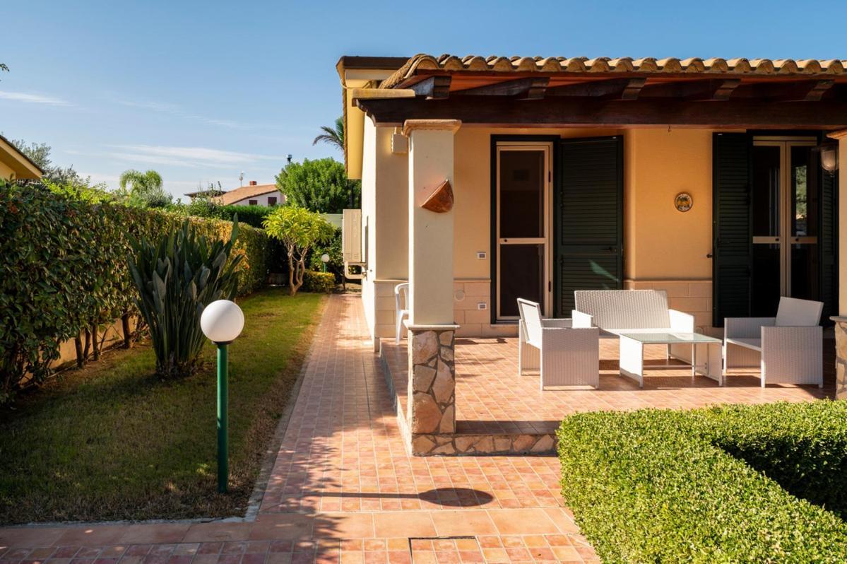 Villa Plumeria Campofelice Di Roccella Luaran gambar